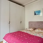 Spacious And Charming 3 Bedrooms - Metro Passy