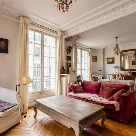 Spacious And Charming 3 Bedrooms - Metro Passy
